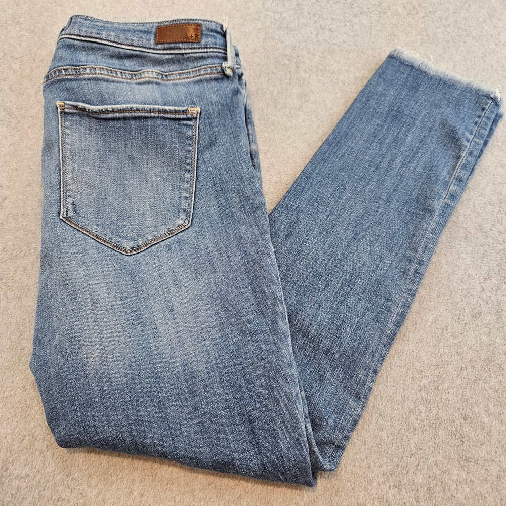 ABERCROMBIE & FITCH Harper Low Rise Super Skinny Women 14R Blue Distressed Jeans